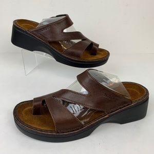 Naot Toe Loop Sandals Brown Leather Sz 7-7.5